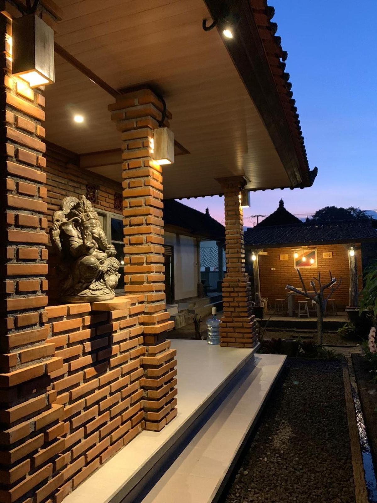 Ambara Guest House Tampaksiring エクステリア 写真