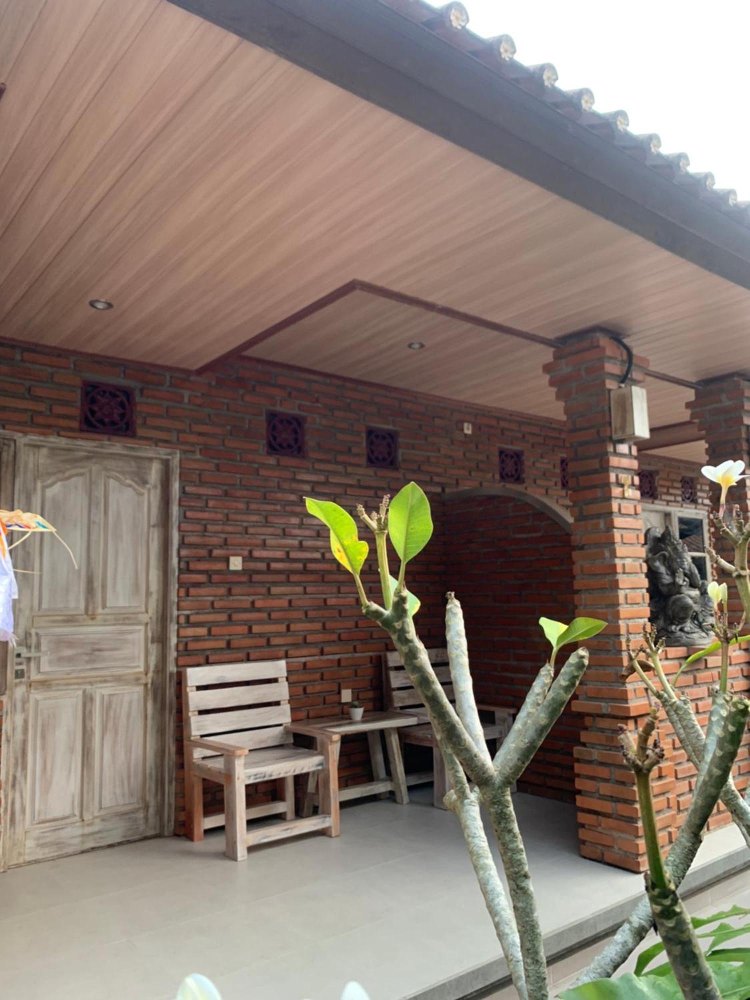 Ambara Guest House Tampaksiring エクステリア 写真