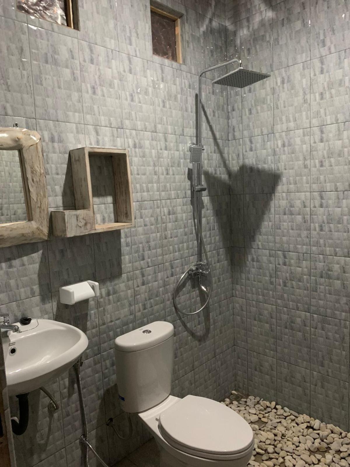 Ambara Guest House Tampaksiring エクステリア 写真