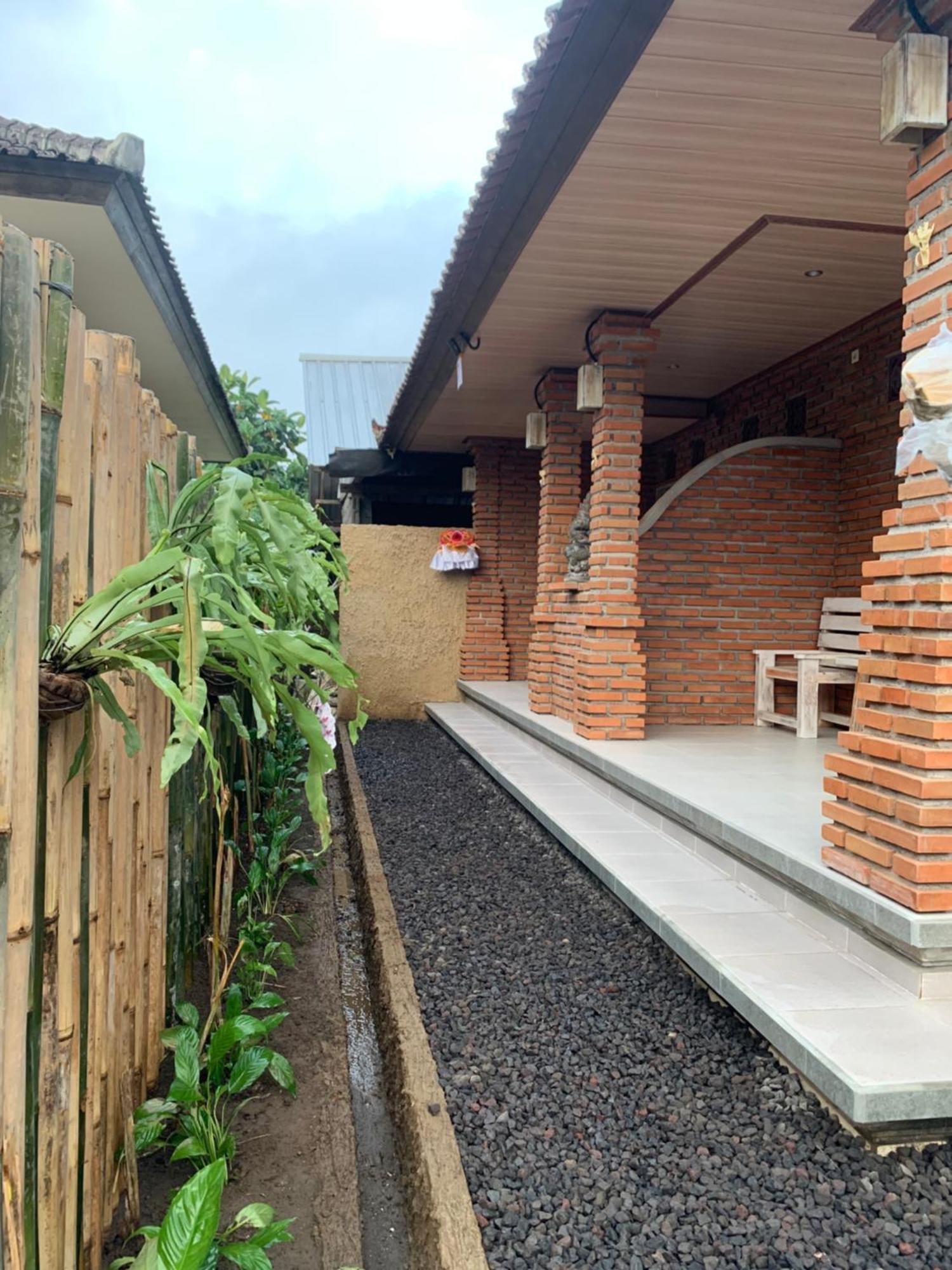 Ambara Guest House Tampaksiring エクステリア 写真