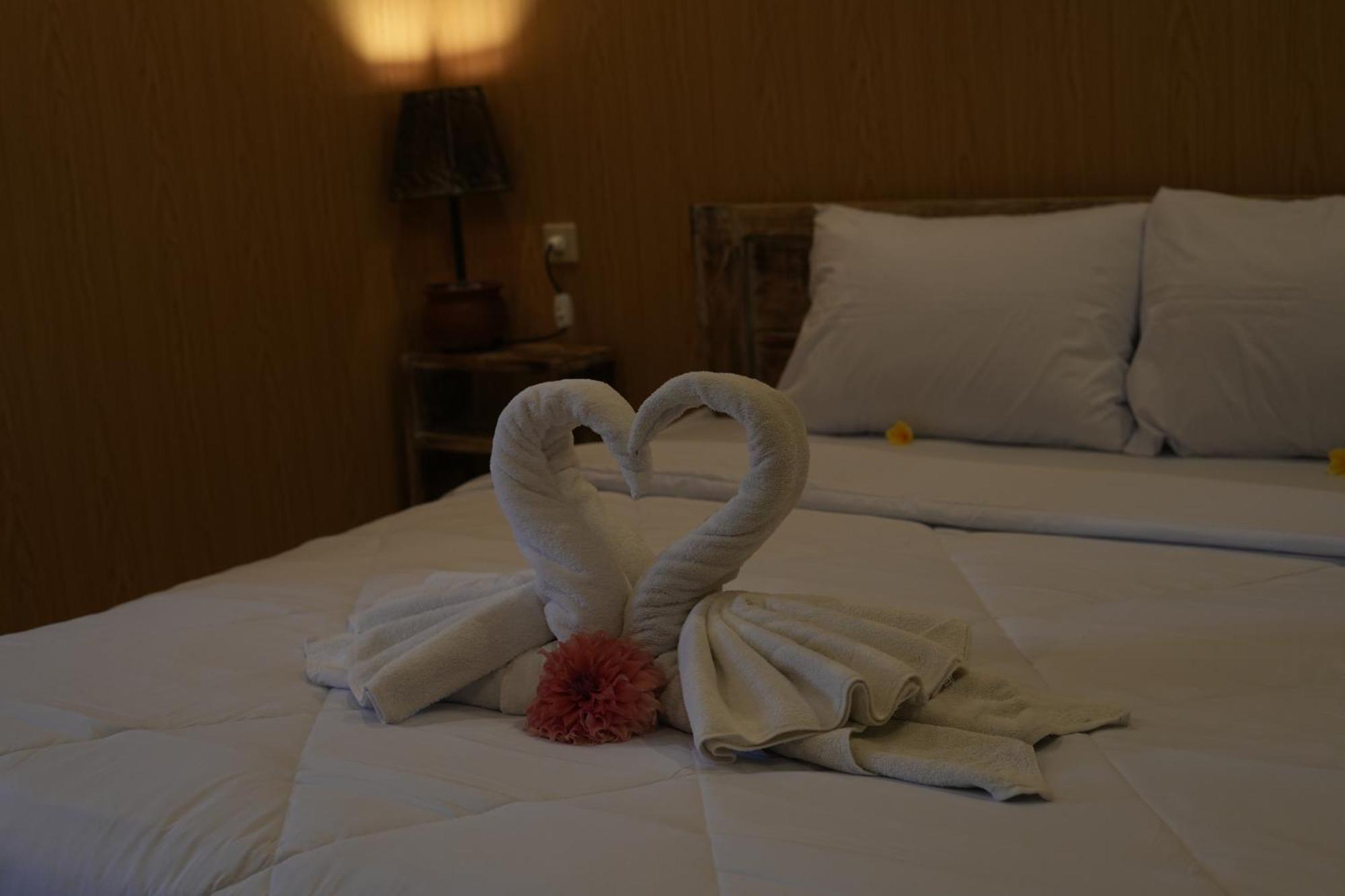 Ambara Guest House Tampaksiring エクステリア 写真