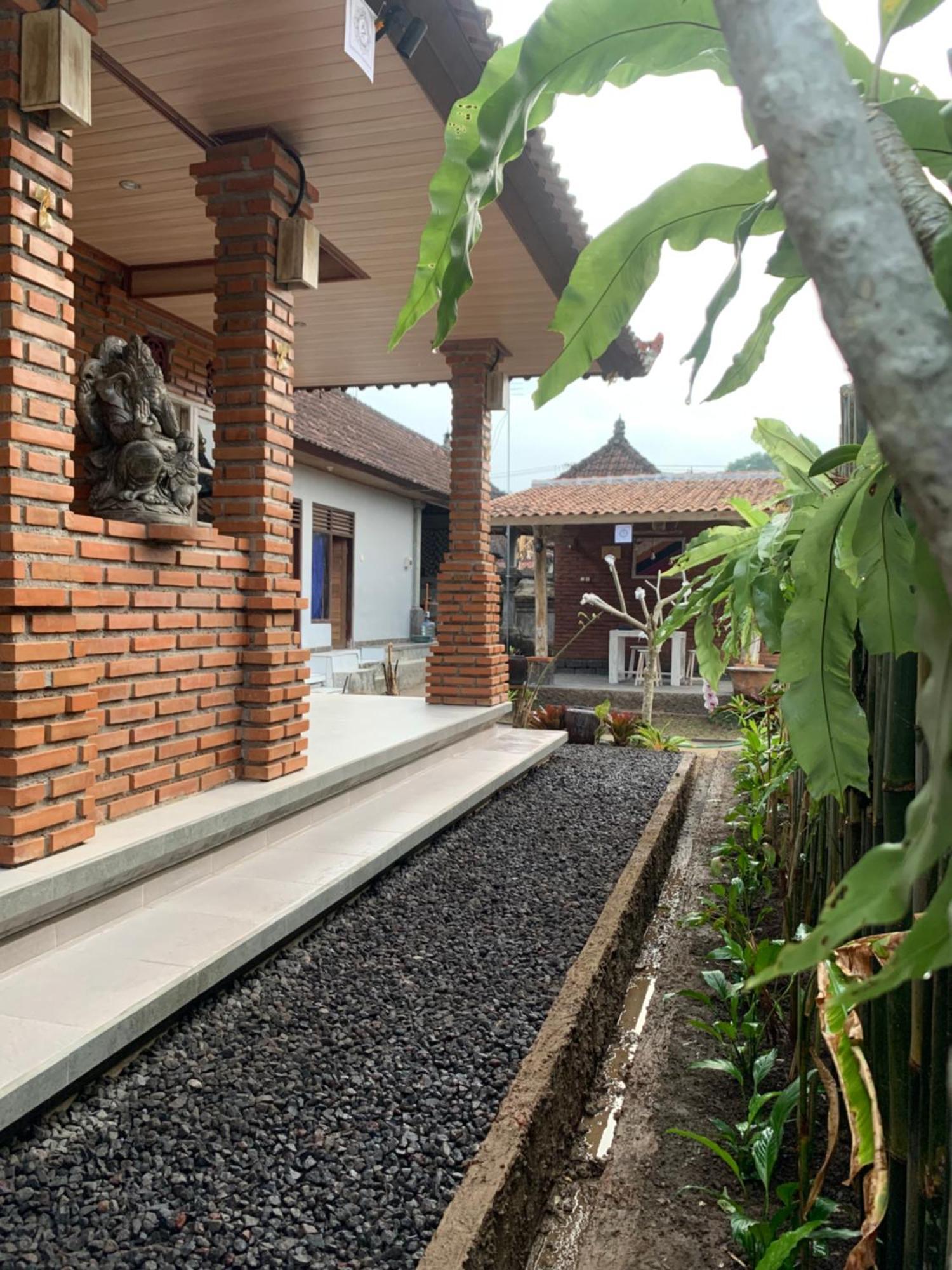 Ambara Guest House Tampaksiring エクステリア 写真