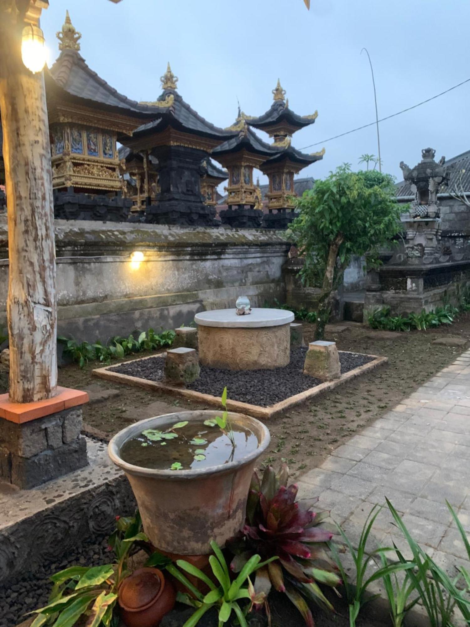 Ambara Guest House Tampaksiring エクステリア 写真
