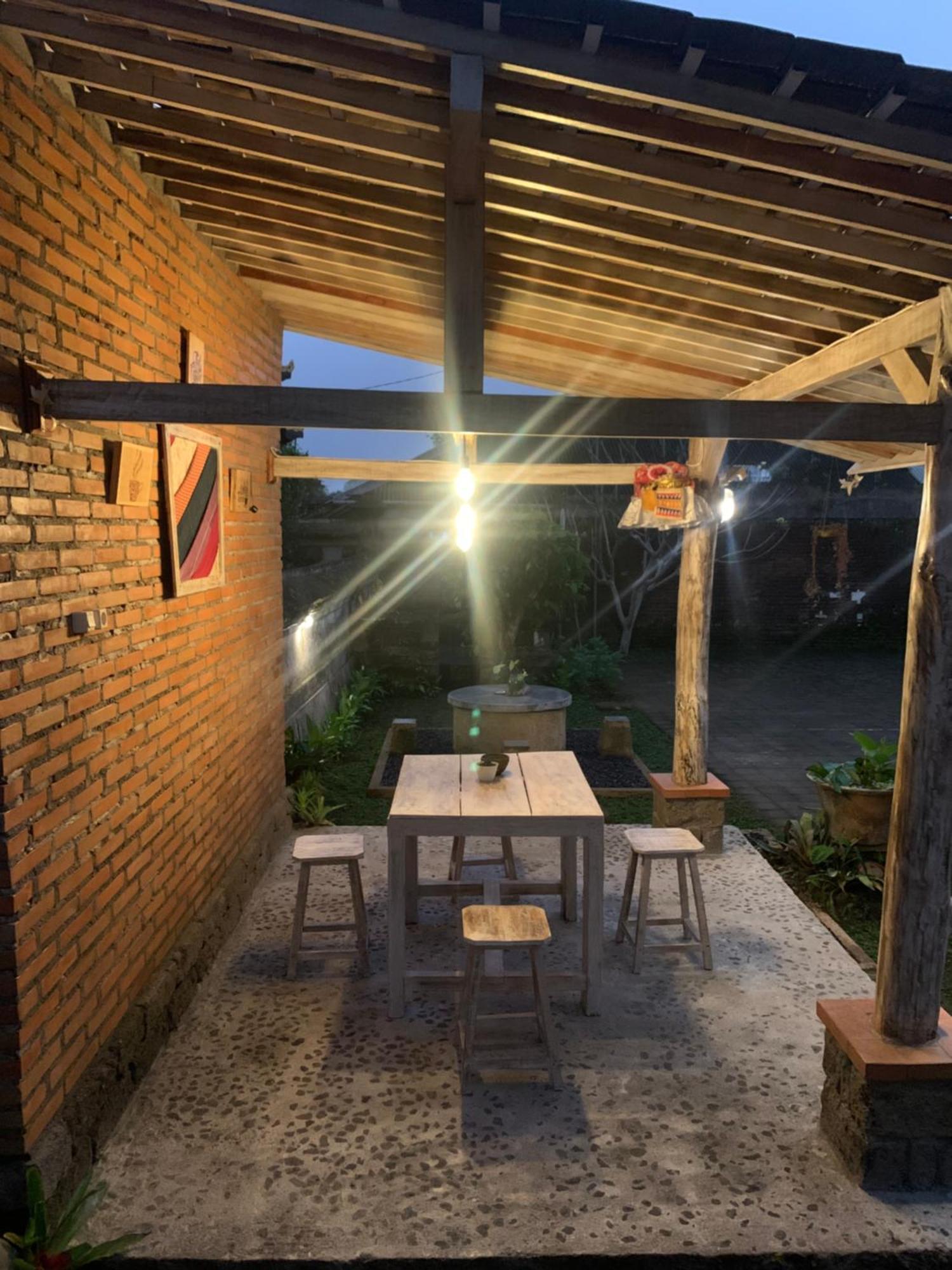 Ambara Guest House Tampaksiring エクステリア 写真