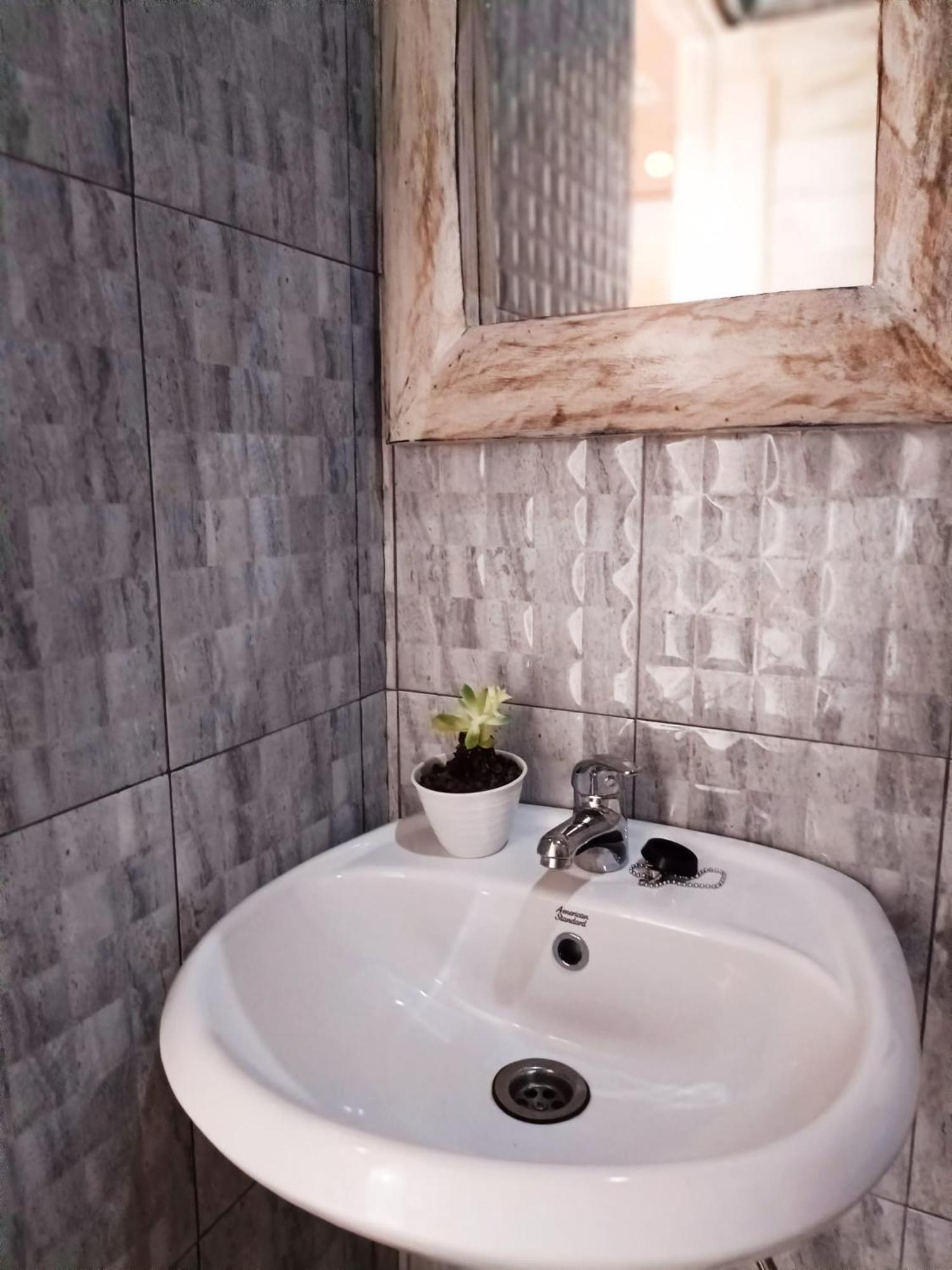 Ambara Guest House Tampaksiring エクステリア 写真