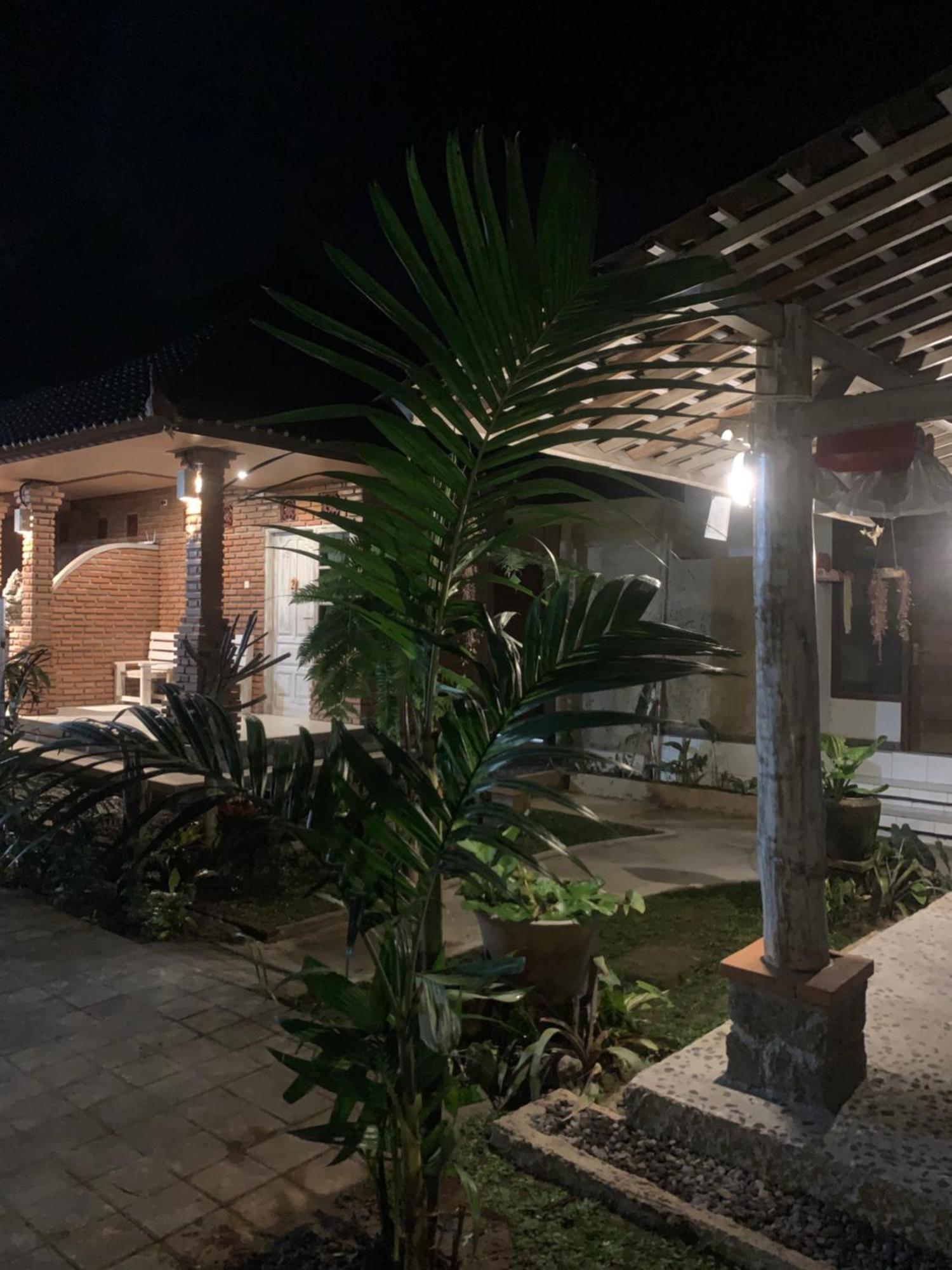 Ambara Guest House Tampaksiring エクステリア 写真